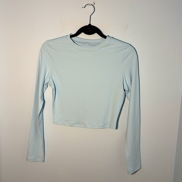 SLIM FIT CROP TOP - Picture 1 of 3
